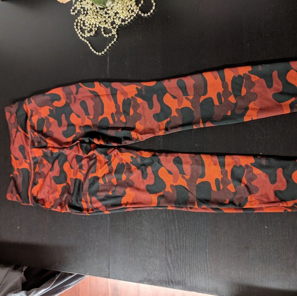 High Waisted, Red Camo, Tights